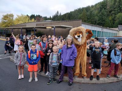 Oakridge Elementary School students on Walk+Roll to School Day in October.